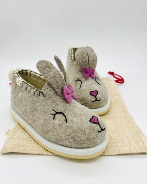 Саарал туулай  түрийгүй, ултай загвар