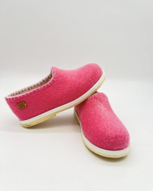 Ягаан өнгөтэй гадаа өмсөх хагас түрийтэй цулгай загвар (Copy)